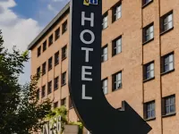 One66 Hotel Hotels in Siska District