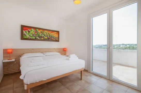 Apartment with Pool and Panoramic Terrace