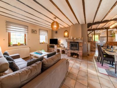 Holiday Home with Hot Tub in Vielsalm