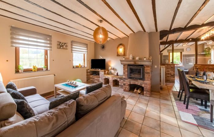 Holiday Home with Hot Tub in Vielsalm