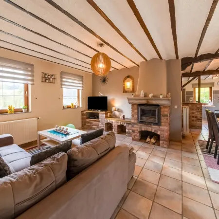 Holiday Home with Hot Tub in Vielsalm