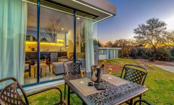 Kravit Premier Suites