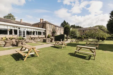 George Hotel Отели рядом с достопримечательностью «Hexham Abbey»