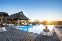 Epacha Game Lodge & Spa - ที่มีสระว่ายน้ำ