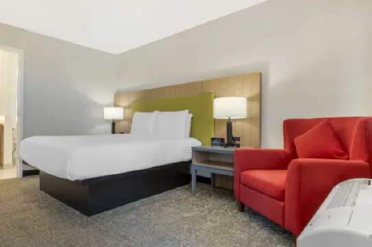 Country Inn & Suites by Radisson, Vallejo Napa Valley, CA