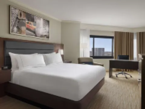 DoubleTree by Hilton Fort Lee/George Washington Bridge Hotels near Convent Garden