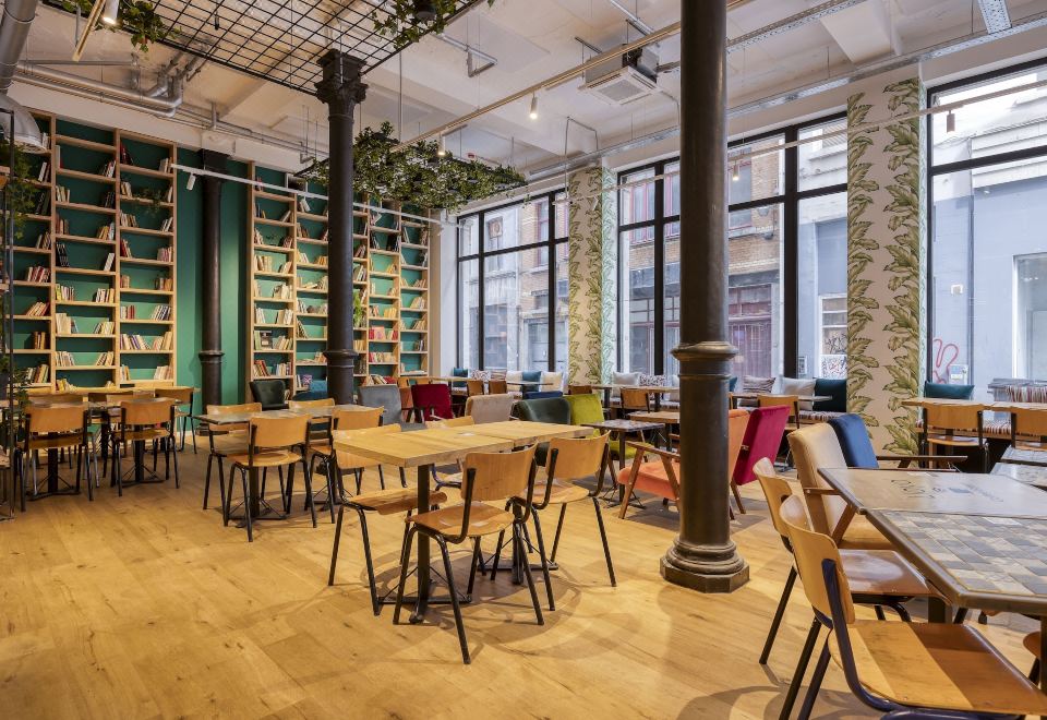 아리스 그랑 플라스 호텔