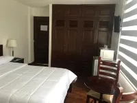 Altura Rooms & Suites