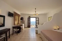 Yalis Hotel Hotels in Votsi