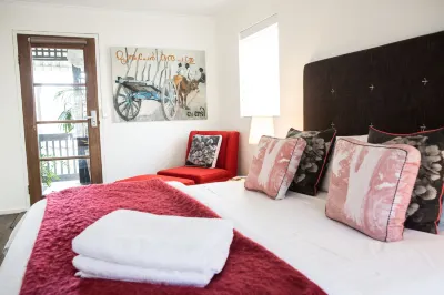 Furmston House & Studio Hotels in Badger Creek