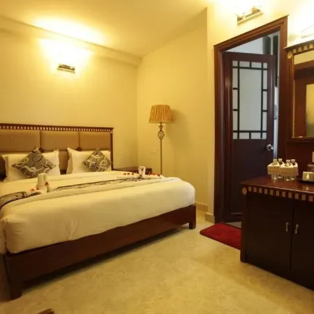 Grand Cascade Chennai Отели рядом с достопримечательностью «Форт Музей»
