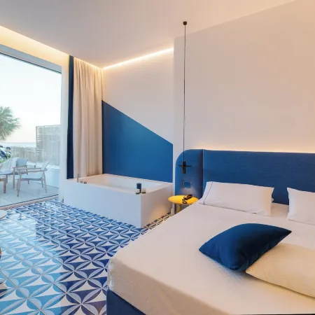Hotel La Roccia Hotel a Castro