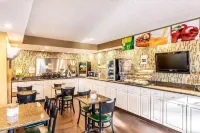 Baymont by Wyndham Wilmington - breakfast