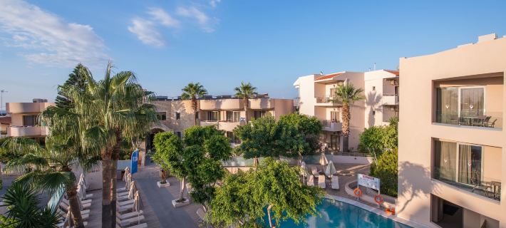 Cactus Beach Hotel Hotele w: Stalida