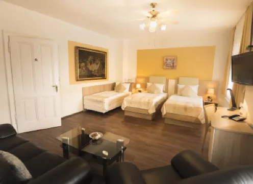 هوتل كارلتون مايفير Hotels near شتوكُم