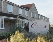 Crossways Отели рядом с достопримечательностью «The Young Clinic»