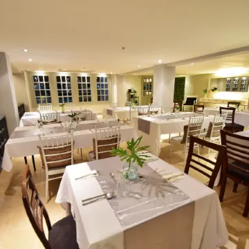 Almont City Hotel