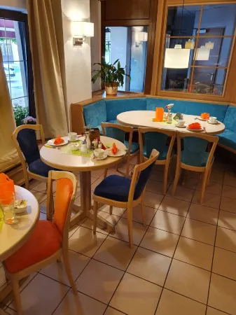 Hotel Milin Отели в г. Грайц