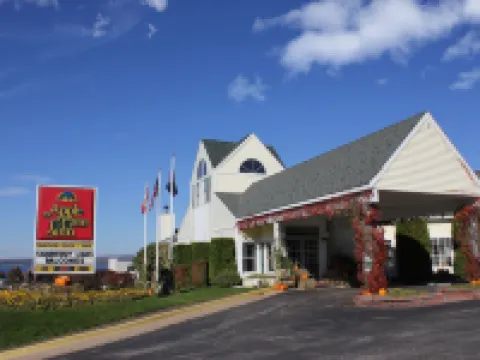 Apple Tree Inn, SureStay Collection by Best Western Hotels in Petoskey