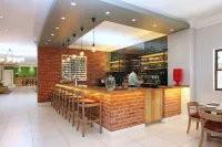 هولو أون ذا سكوير سيتي هوتل