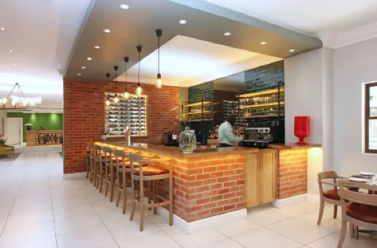 廣場空谷酒店&套房