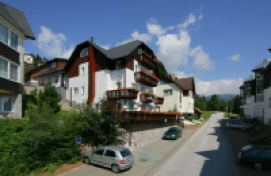 阿爾巴膳食公寓