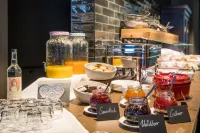 Hotel Goldene Traube - by Neugart - breakfast