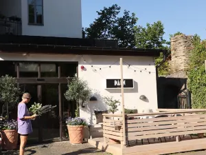 Kalk Hotel
