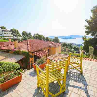 Villa Stratos Skiathos Hotel Exterior