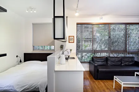 Hanasi 129 - Boutique Apartments Отели в г. Хайфа