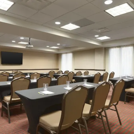 BNA SUITES by IHG