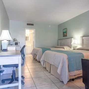 Carriage House Resort Motel