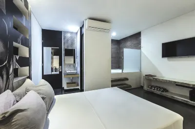 GALLERY HOTEL Отели в г. 