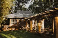 The Boathouses at Leaves & Fishes - parking