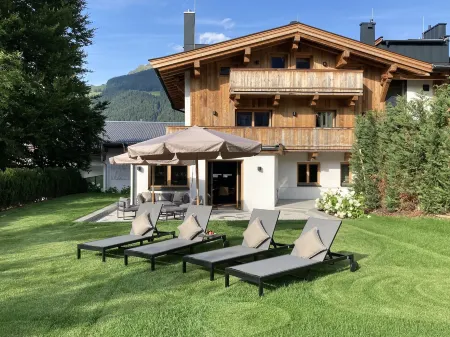 Hahnenkamm Suite Deluxe  Ski-in Ski-Out Отели в г. Кицбюэль