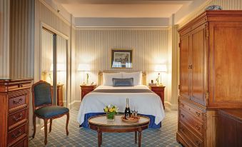 Hotel Elysee by Library Hotel Collection