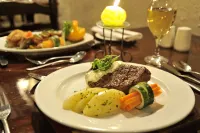 Cresta Churchill Hotel - breakfast
