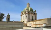 Zibibbo Suites & Rooms - Aparthotel in Centro Storico a Trapani - con vista mare