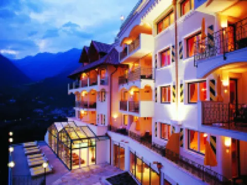 Hotel Finkennest - Panoramic Garden Resort Hotels in Scena