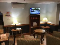 Super 8 by Wyndham Manchester Airport Hotels in Merrimack