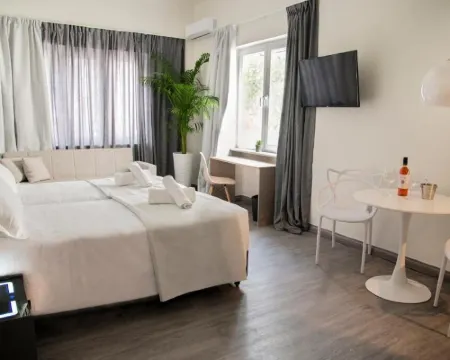 Celia Residence Hotels in Alimos