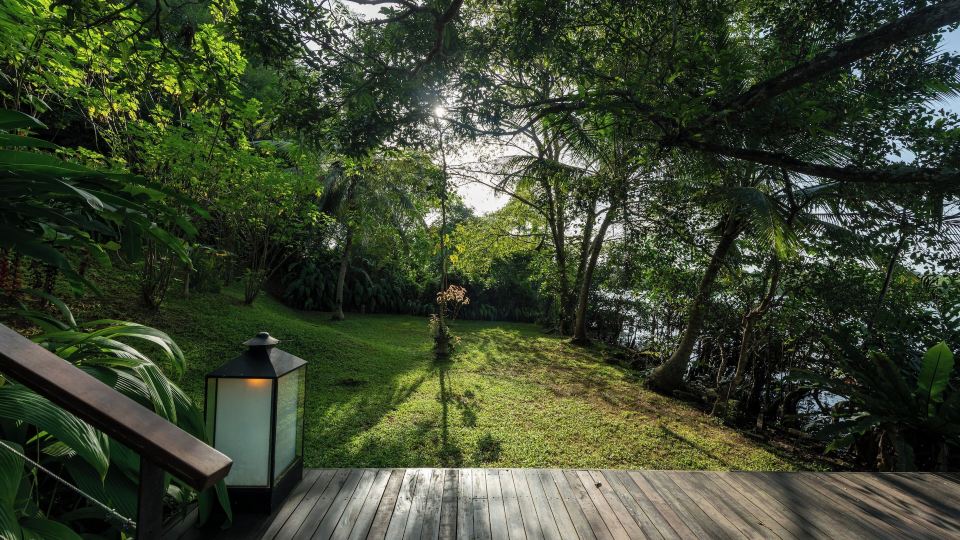 Lakeside Villa Lily Pod in Bolgoda near Colombo