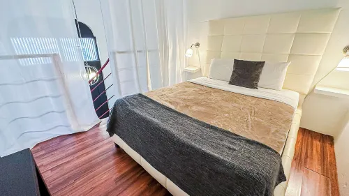 格拉迪奧拉斯 2101 飯店