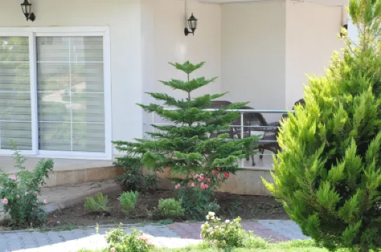 Akbuk Palace Hotel & Residence