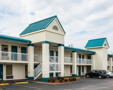 Quality Inn Chipley I-10 at Exit 120
