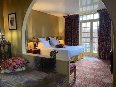 Domaine Saint Clair   le Donjon Отели в г. Гонвиль-ла-Мале