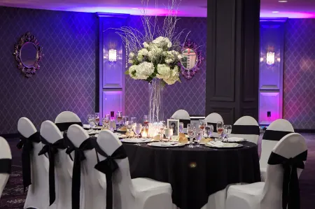 The Royal Regency Hotel Отели в г. Хэйстингс-он-Гудзон