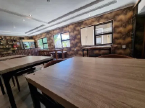 Makgovango Luxury Inn Hotels in Ngamiland North
