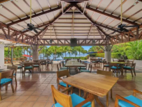 Bahia Pez Vela Resort Hotels in Coco