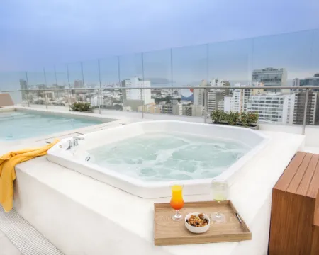 Dazzler by Wyndham Lima San Isidro Hotels in Lima